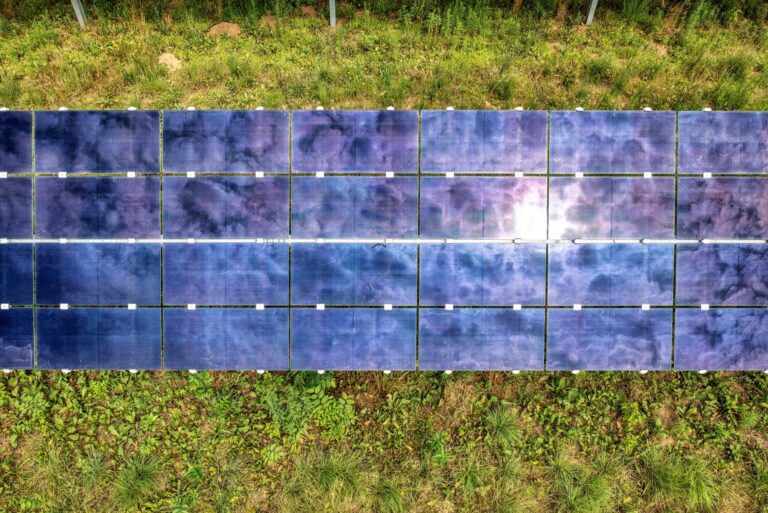 Flexible Solarmodule auf gewölbter Oberfläche für nachhaltige Energiegewinnung