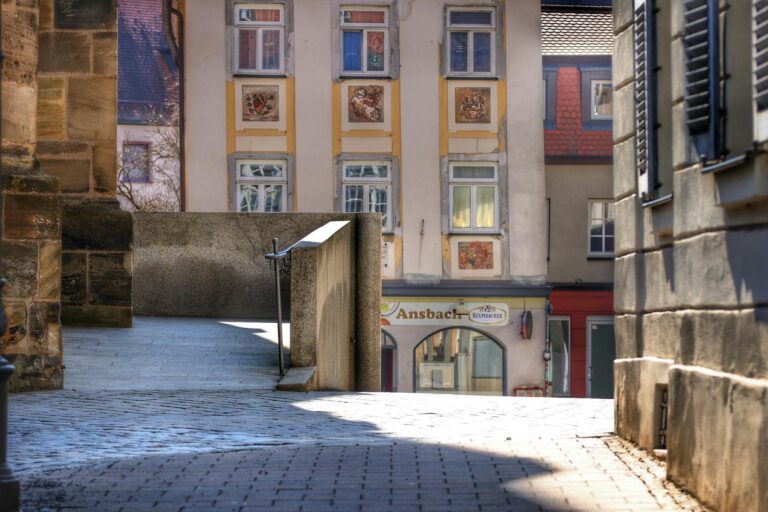 Photovoltaikanlage mit Batteriespeicher für zuverlässigen PV Blackout Schutz im Stromausfall