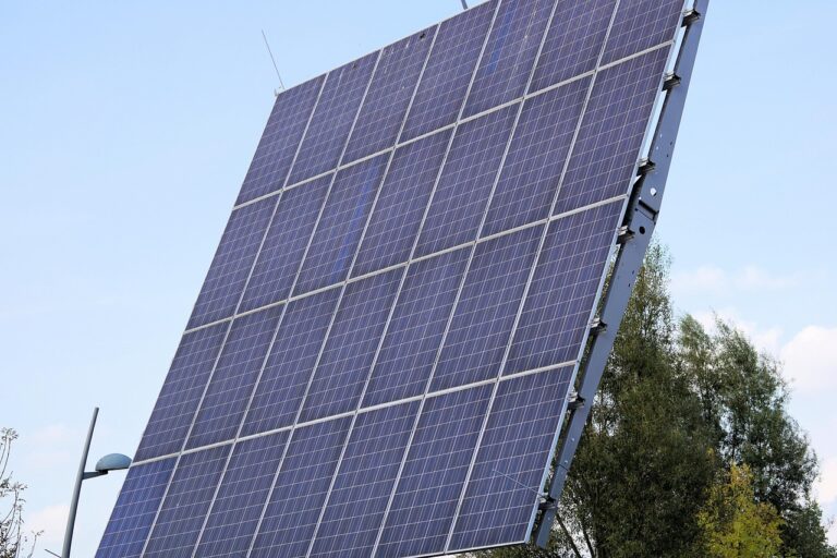 SMA Aktie Q4 zeigt deutliche Schwäche durch Umsatz- und Ergebnisrückgang