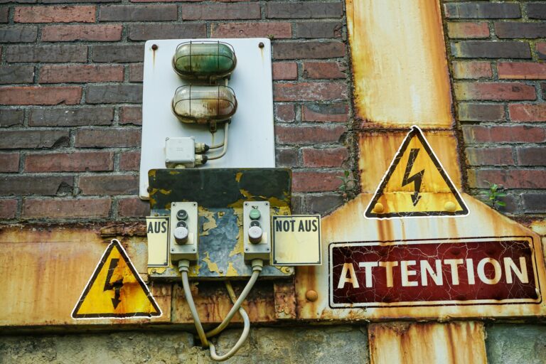 UV-beständige Kabel im Außenbereich schützen vor Sonnenschäden und Materialversprödung