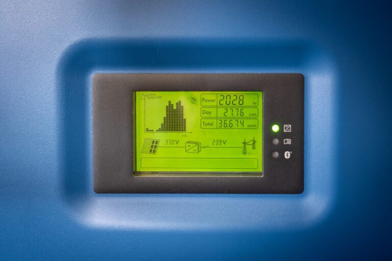 SMA EV Charger 7.4 im Test wie gut funktioniert die Ladeleistung wirklich SMA EV Charger 7.4 Wallbox lädt Elektroautos effizient mit Solarstrom zuhause